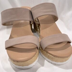BRAND NEW Dolce Vita Wedges